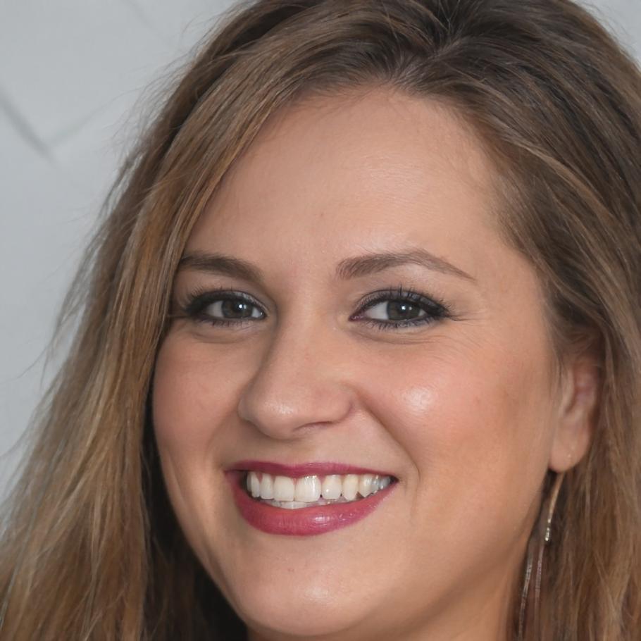 Programme graduate Fenna Bosch sharing her learning experience